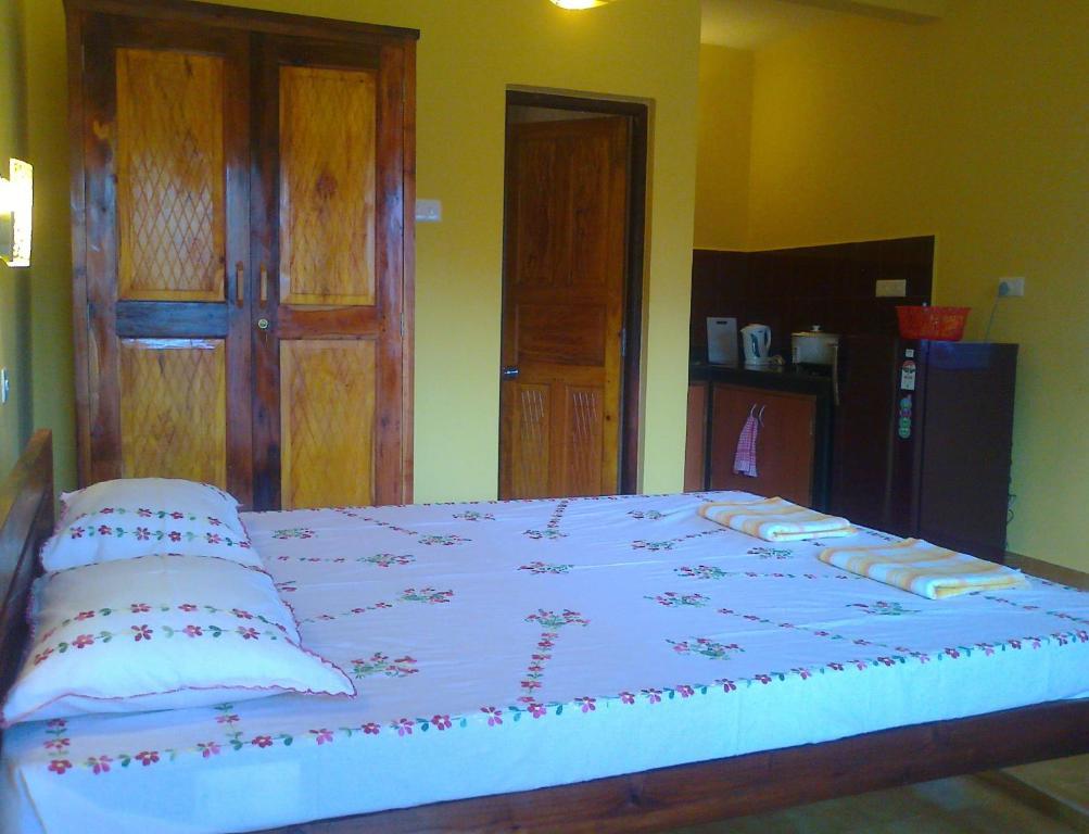 מנדרם Avalon Inn חדר תמונה