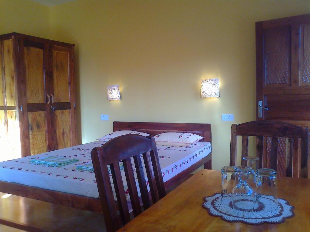 מנדרם Avalon Inn חדר תמונה